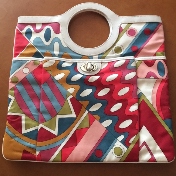 Purse - Picture 1 of 3